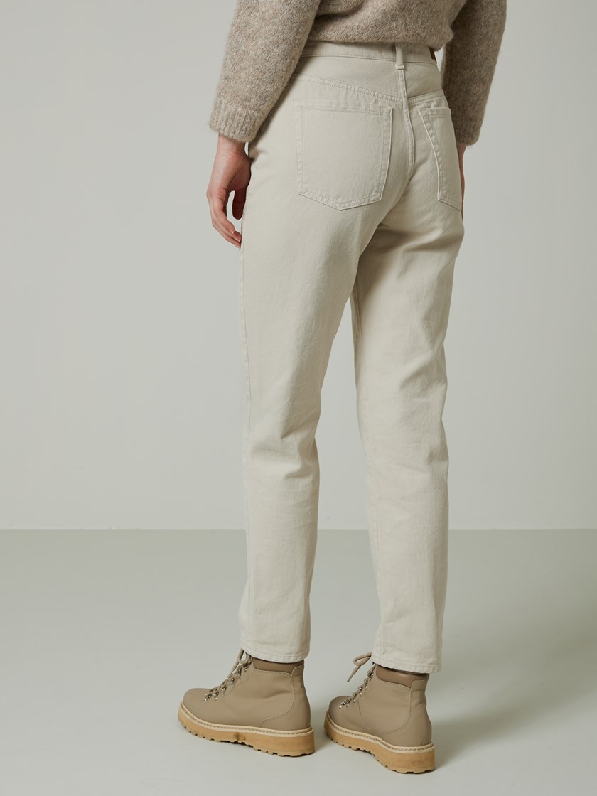7504596 I3O 7504596_I3O-JEANPAUL-A23-Modell-Front_2202_Louisa jeans I3O_Louisa jeans I3O 7504596.jpg_Front||Front