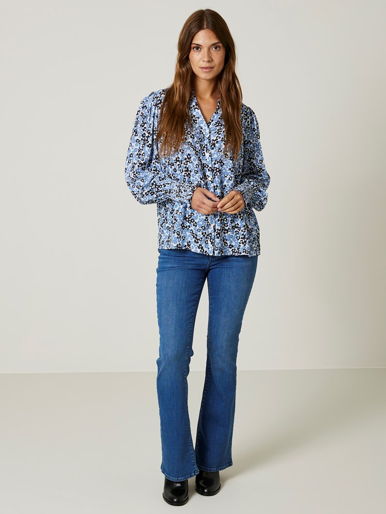 Sabine flare jeans 7506515_D06_Sabine Flare Jeans_Jean Paul_S24 (2)_Sabine flare jeans D06 7506515.jpg_